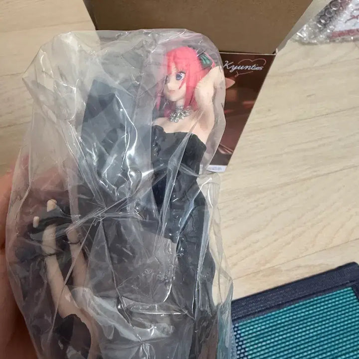 [BUNJANG] Nakano Nino Figure / 나카노 니노 피규어