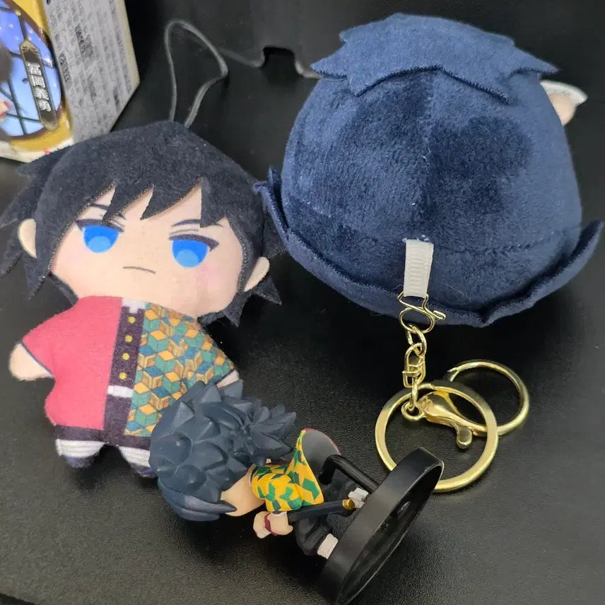 [BUNJANG] Demon Slayer Giyu Tomioka Figure/Plush + Poster Set / 귀멸의 칼날 토미오카 기유 피규어/인형+포스터 세트