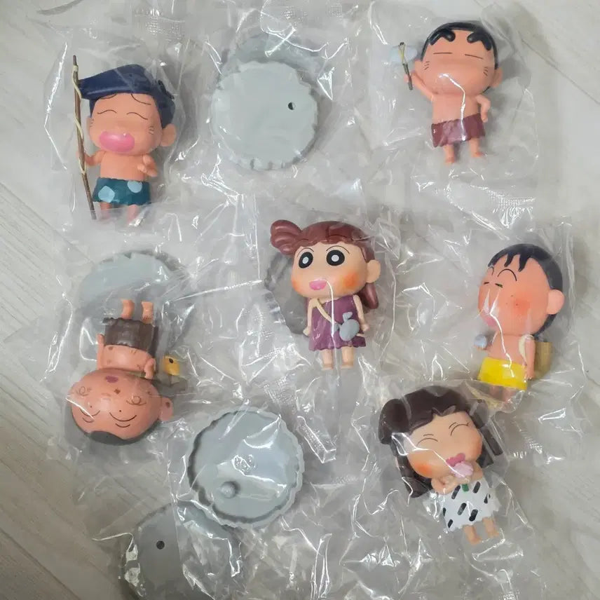 [BUNJANG] Crayon Shin-chan: The Storm Called Survival! Figure 6-Piece Set / 짱구는못말려 원시시대 피규어 6종 세트