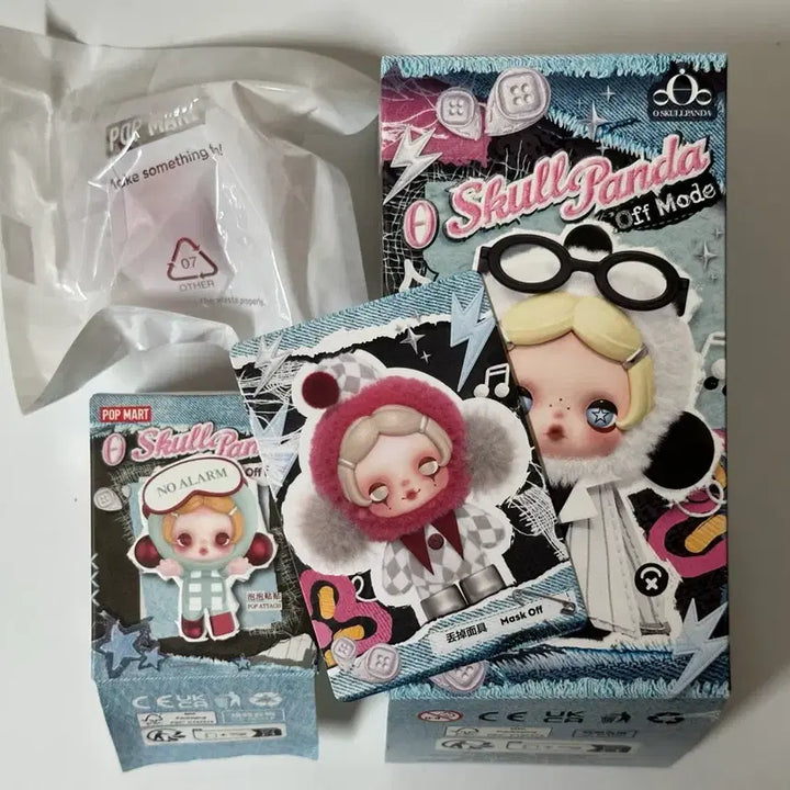[BUNJANG] Pop Mart Skullpanda Off Mode Hyper &amp; Plush Keychain Set / [Set/Last 1] 팝마트 스컬판다 오프 모드 Off Mode 마스크 오프 Mask Off 히퍼 &amp; 인형 키링