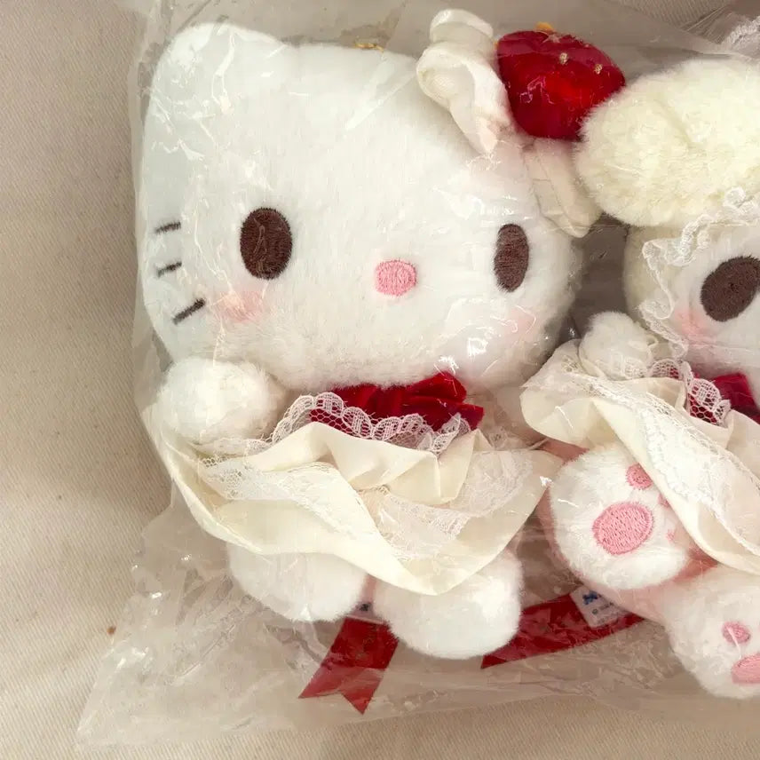 [BUNJANG] Sanrio Strawberry Shortcake Mascot Bundle Set (Hello Kitty, My Melody) / 스트로베리 쇼트케이크 키티 마이멜로디 마스코트 일괄