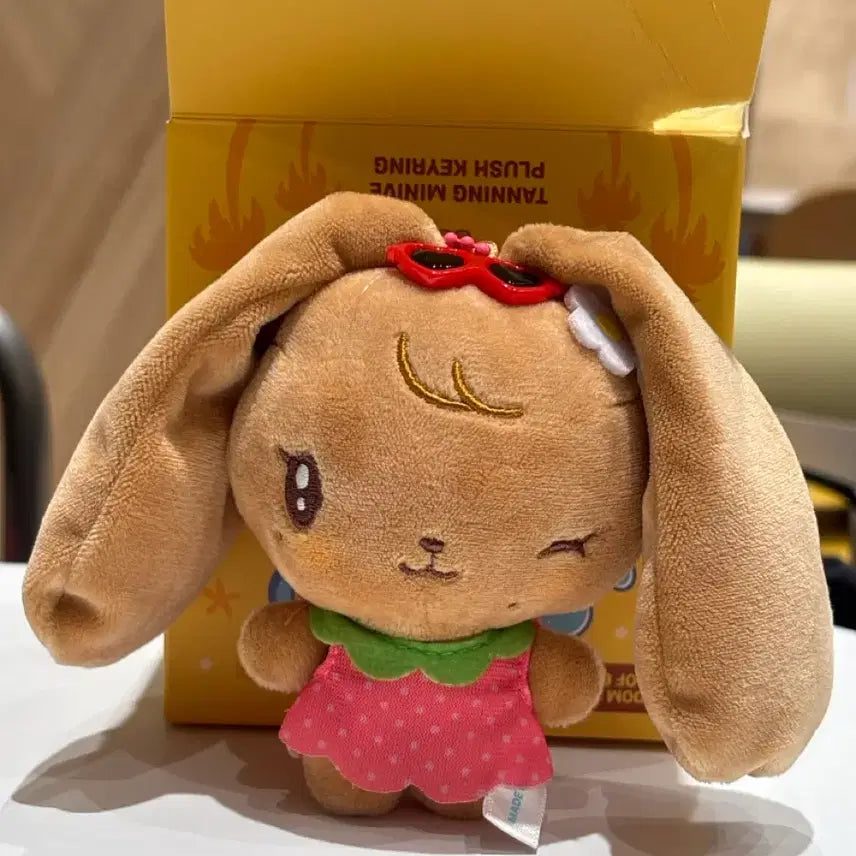 [BUNJANG] IVE Minive Tanning Plush Cherry Jang Wonyoung Keyring / 아이브 미니브 태닝 플러시 체리