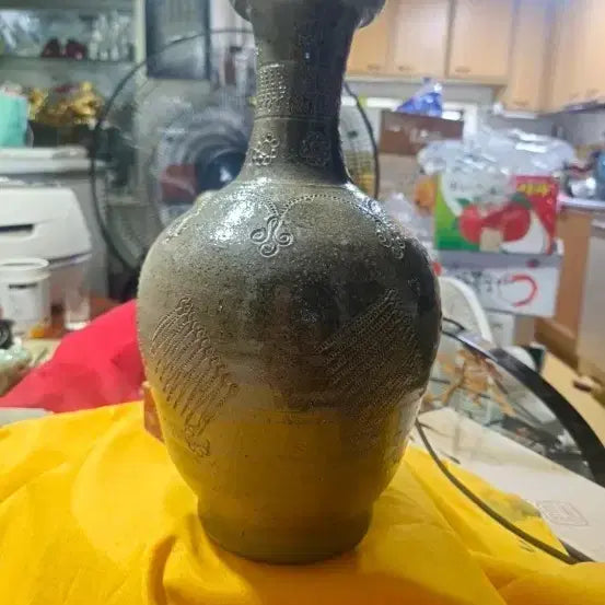 [BUNJANG] Silla Dynasty Inspired Stamped Pattern Decorative Vase (Reproduction) / 신라토기 양식 인화문 장식병 (재연품)