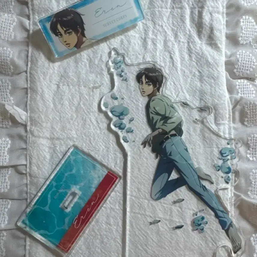 [BUNJANG] Attack on Titan Eren Acrylic Stand Name Tag Aquarium Collab / 진격의 거인 에렌 아크릴 스탠드 명찰 아쿠아리움 콜라보
