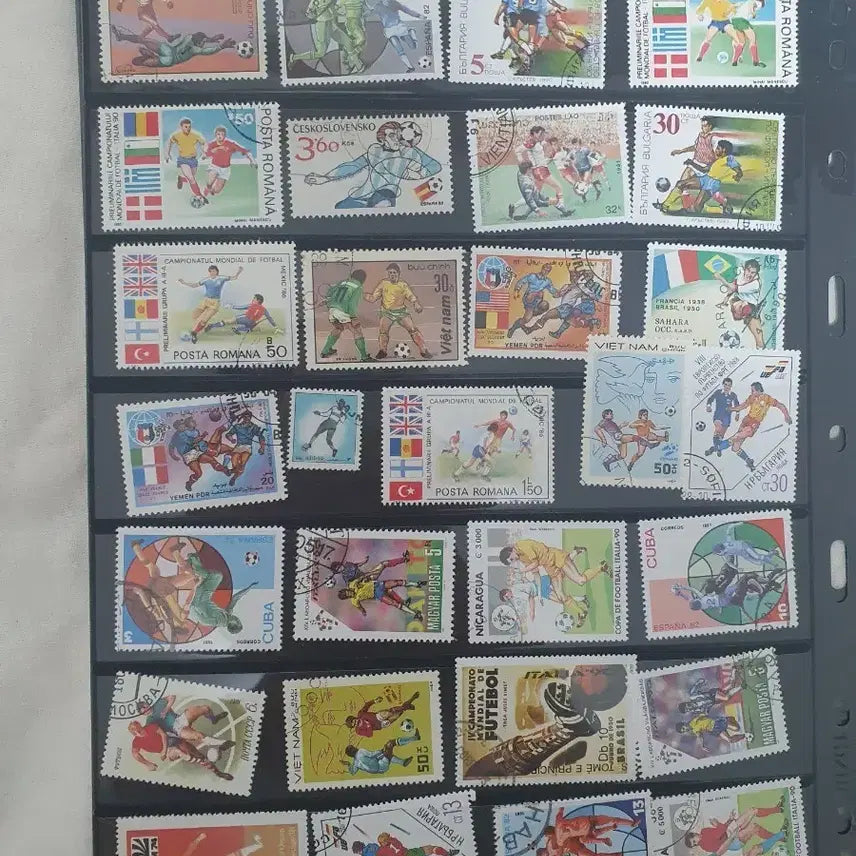 [BUNJANG] Used Postage Stamps: World Soccer Theme (93 Varieties) Bundle Set / 세계 여러나라 축구 사용제 우표 93종 일괄