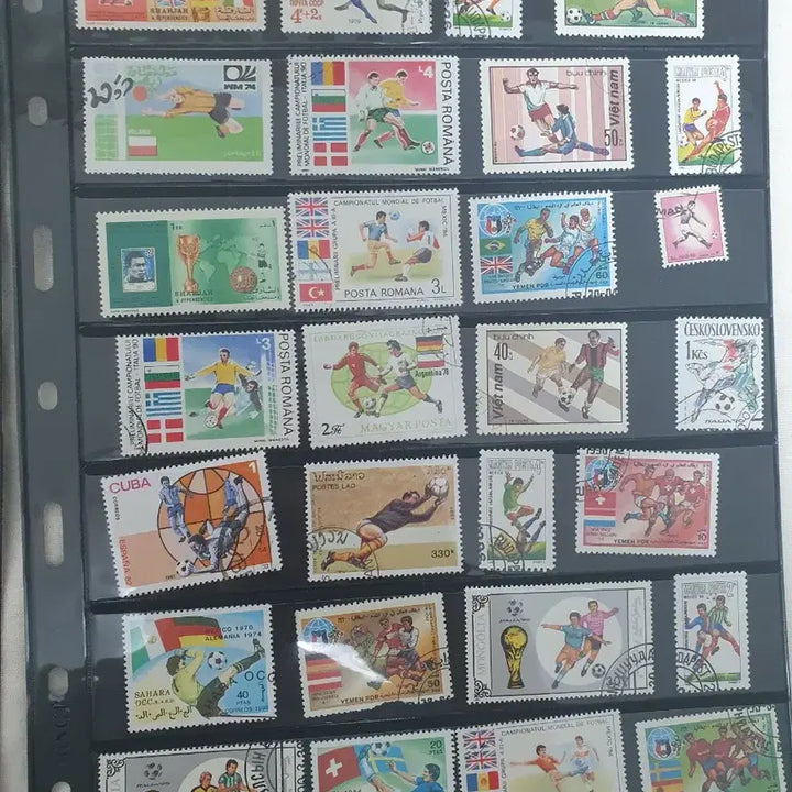 [BUNJANG] Used Postage Stamps: World Soccer Theme (93 Varieties) Bundle Set / 세계 여러나라 축구 사용제 우표 93종 일괄