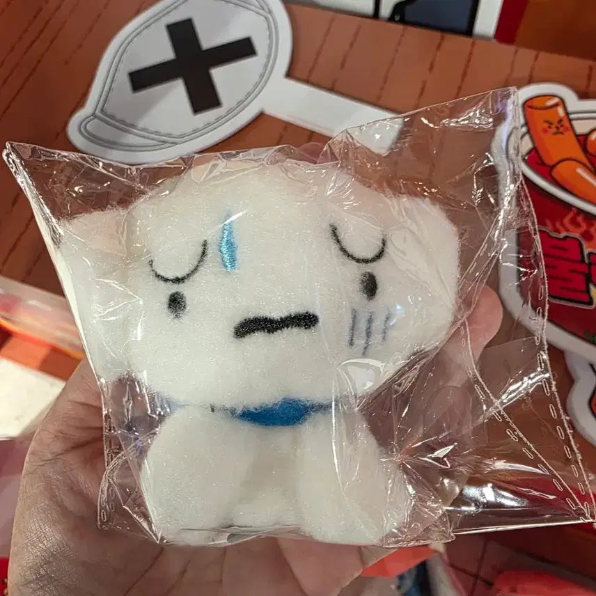 [BUNJANG] Crayon Shin-chan Anxious Shiro Pop-up Store New Keyring / 짱구는 못말려 바들바들 흰둥이 팝업 신상 키링