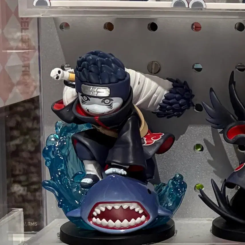 [BUNJANG] Pop Mart Naruto Kisame Akatsuki Figure (Sealed) / 비닐미개봉) 나루토 팝마트 아카츠키 키사메 피규어