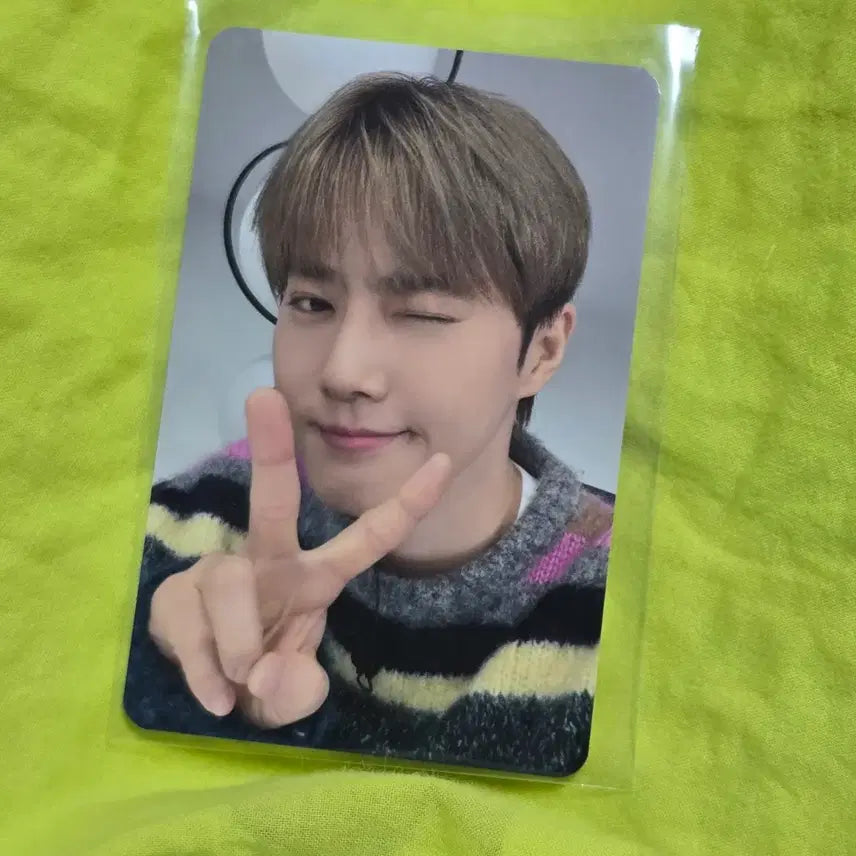 [BUNJANG] EXO SUHO Reverse Kuala Lumpur Fansign Photocard / 엑소 수호 리버스 쿠알라룸푸르 팬싸 포카