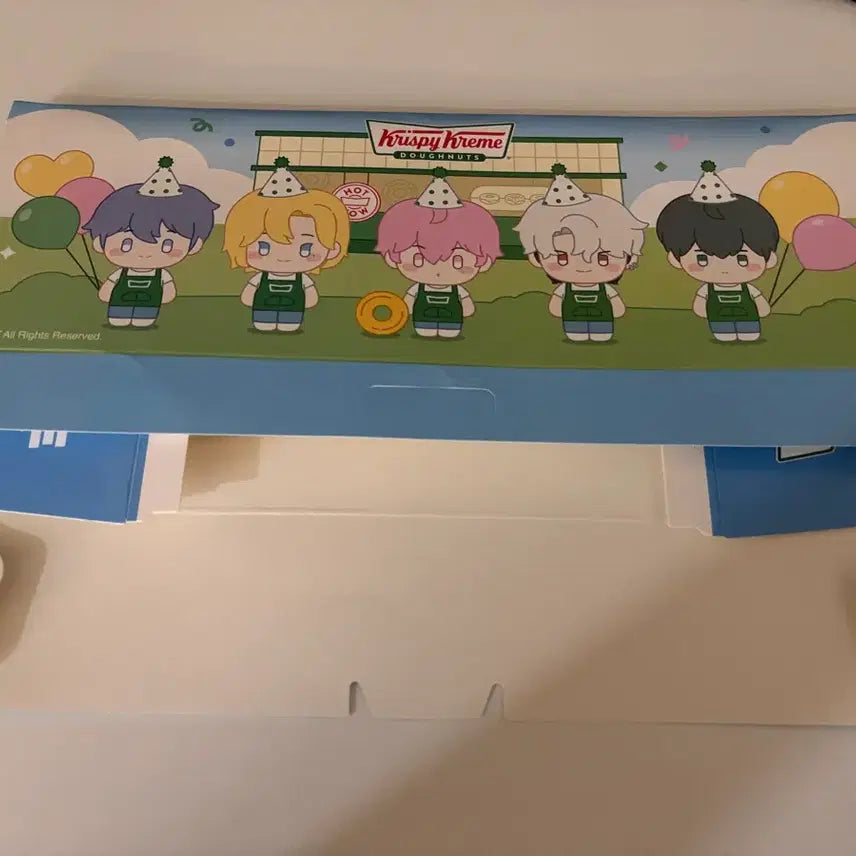 [BUNJANG] P.L.E. (PLAVE) Krispy Kreme Donut Box Chocolate Decoration Poster Bromide / 플레이브 크리스피크림도넛 포스터 브로마이드 도넛상자 패키지 초코 장식