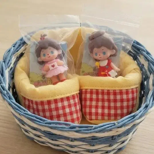 [BUNJANG] Mia Childhood Figure / 미아의 어린시절 피규어