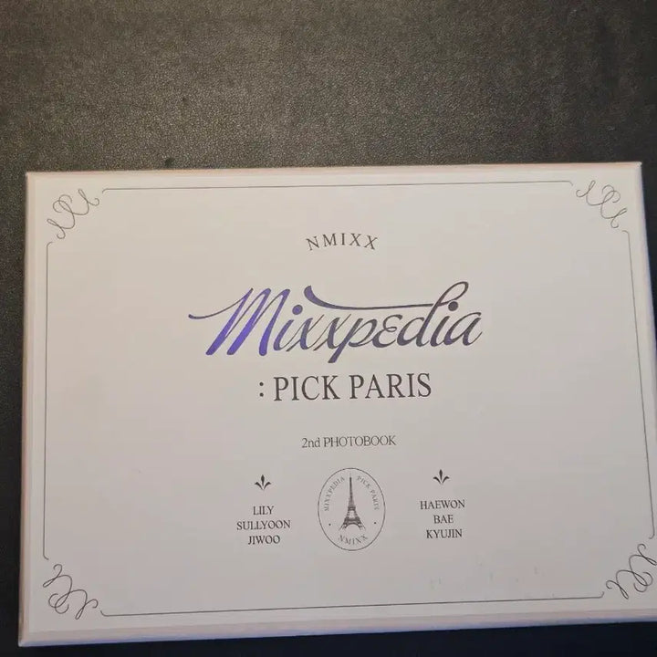 [BUNJANG] NMIXX Mixpedia Pic Paris Photobook / NMIXX 믹스페디아 픽 파리 포토북