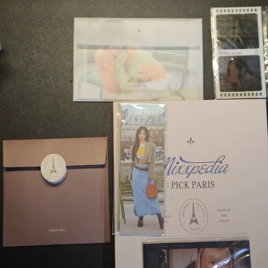 [BUNJANG] NMIXX Mixpedia Pic Paris Photobook / NMIXX 믹스페디아 픽 파리 포토북