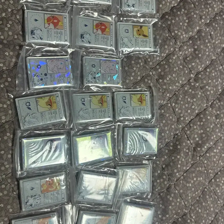 [BUNJANG] Pokemon Lotteria Magnet Set / 포켓몬 마그넷 롯데리아 고라파덕 라이츄 이브이 잉어킹 뮤 피죤투 마스터볼 이브이 리자몽