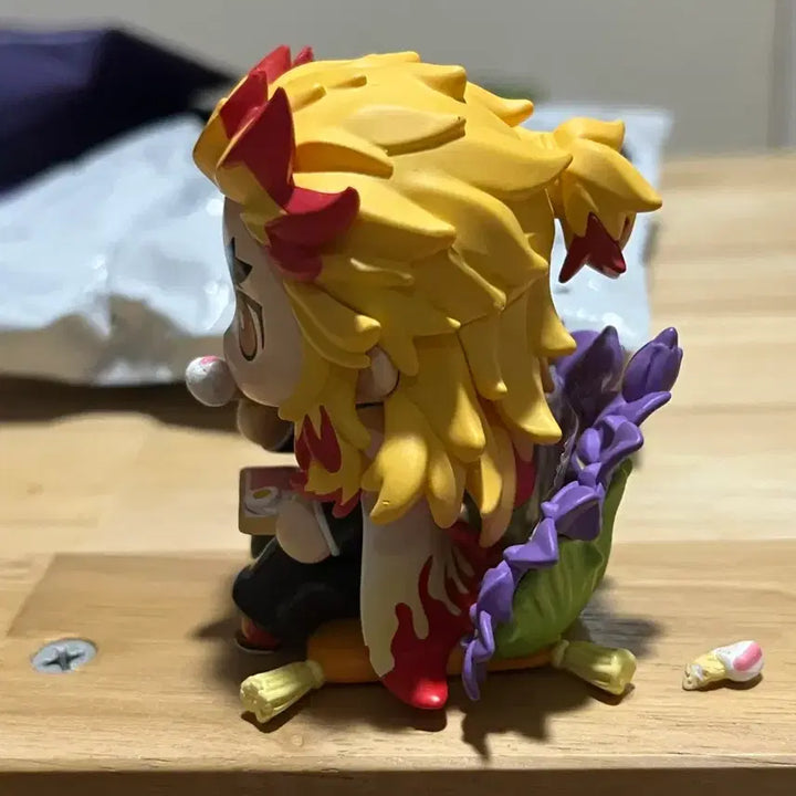 [BUNJANG] Popmart Demon Slayer Kyojuro Rengoku Birth Flower Figure / 귀멸의칼날 팝마트 렌고쿠 탄생화 피규어