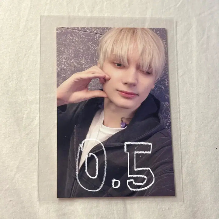 [BUNJANG] TXT Hueningkai MOA Zone Photocard / 급처) 휴닝카이 모아존 포카 판매합니다! 수빈연준범규태현카이txt