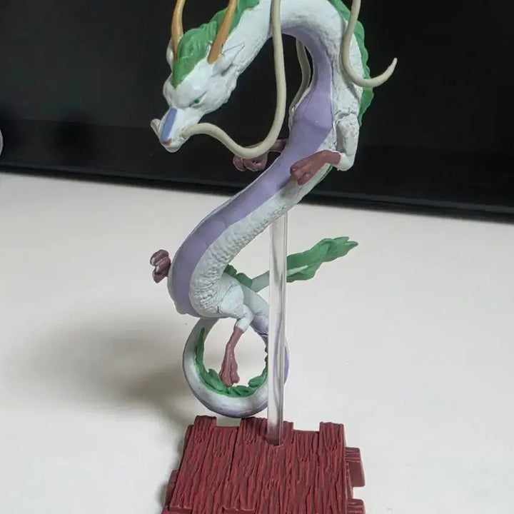 [BUNJANG] Spirited Away Haku Figure (Dragon Ver.) / 센과 치히로의 행방불명 랜덤 피규어 용 하쿠