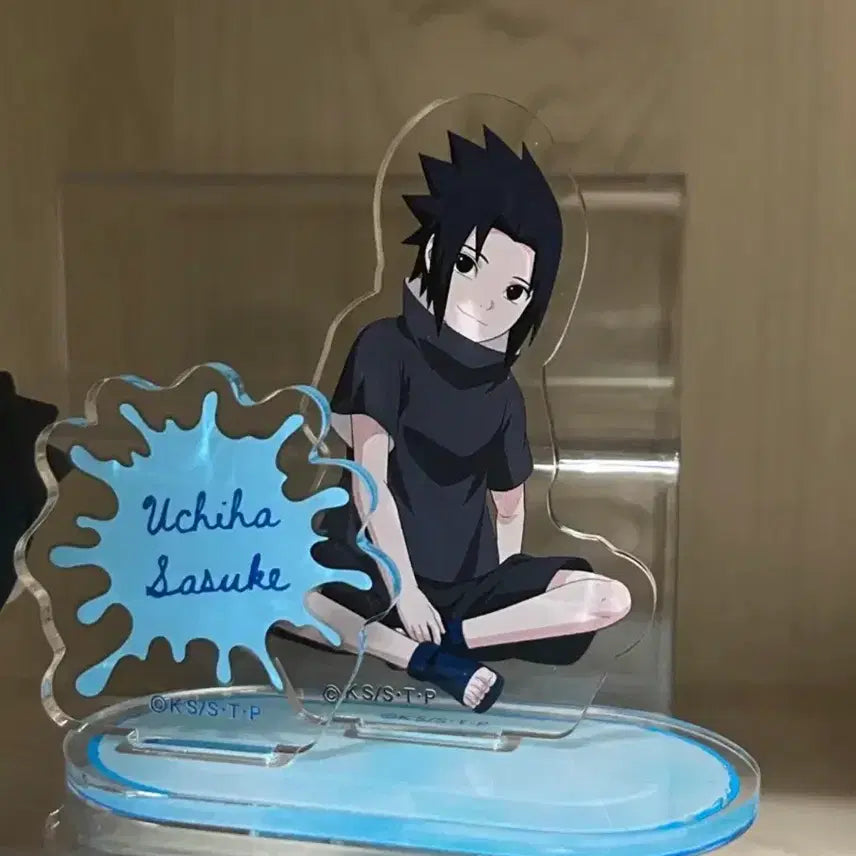 [BUNJANG] Sasuke Uchiha Childhood Acrylic Stand &amp; Classic Keychain Bundle / 사스케 유년기 아크릴, 사스케 고전 키링 일괄