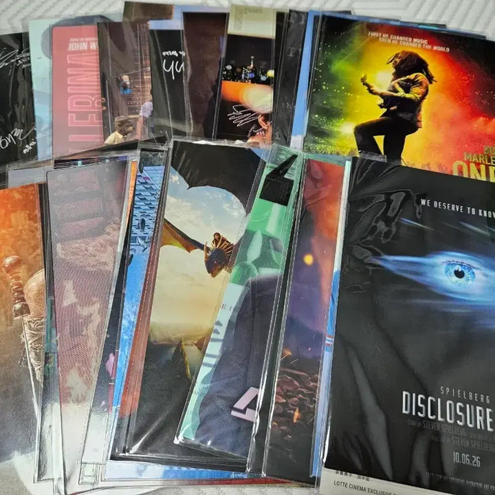 [BUNJANG] Lotteria Cinema Signature Art Card Bundle Set (37 types) / [37종 일괄] 롯데시네마 시그니처 아트카드 아카