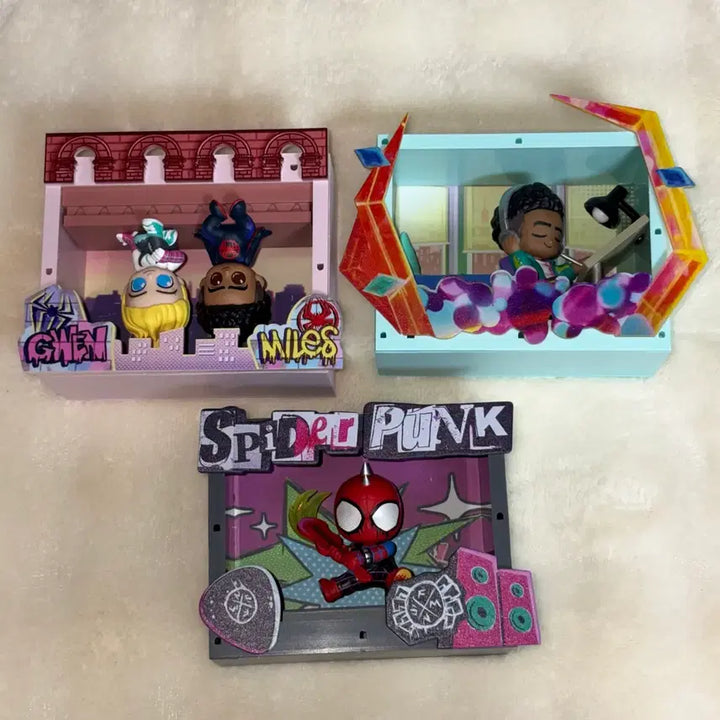 [BUNJANG] Spider-Man: Across the Spider-Verse Diorama Figure Bundle Set / 스파이더맨 어크로스 더 스파이더버스 디오라마 피규어 일괄