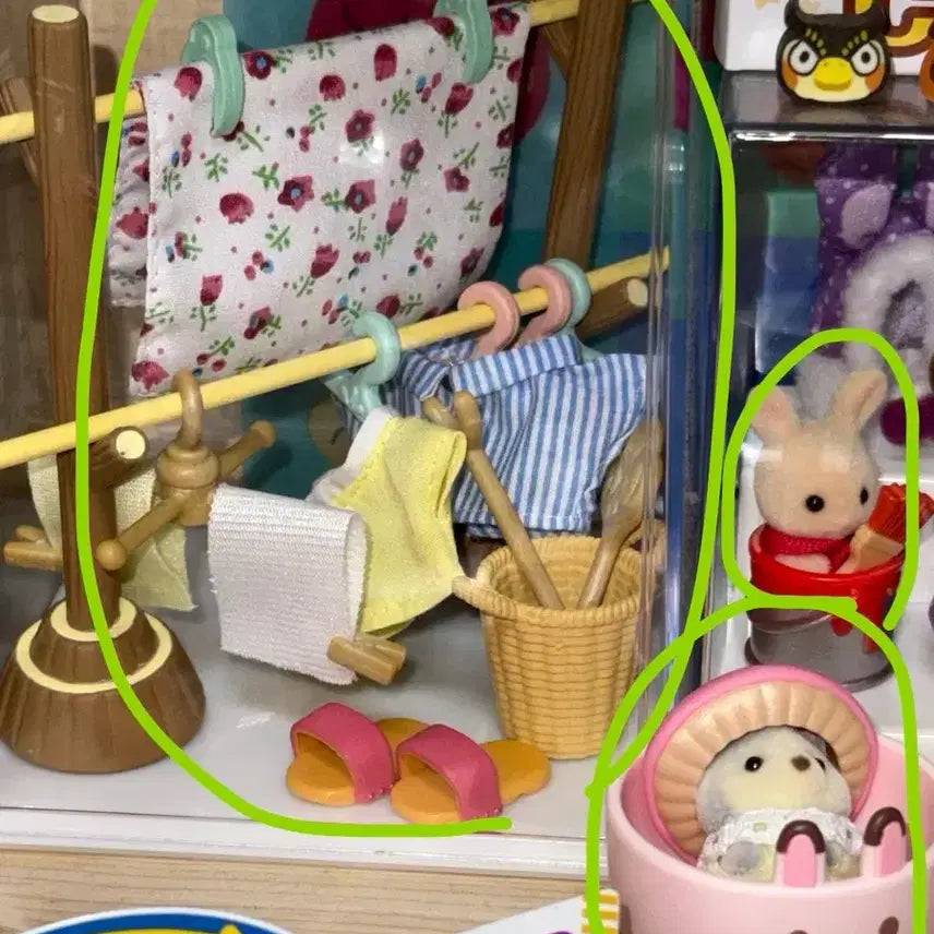 [BUNJANG] Sylvanian Families Laundry Set, Paint Bucket, Mushroom, etc. Bundle / 실바니안 일괄 빨래, 페인트통, 버섯 등