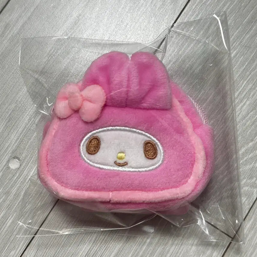 [BUNJANG] My Melody Onigiri Pouch Coin Purse with Keychain / 산리오 포켓 삼각김밥 인형 파우치 마이멜로디
