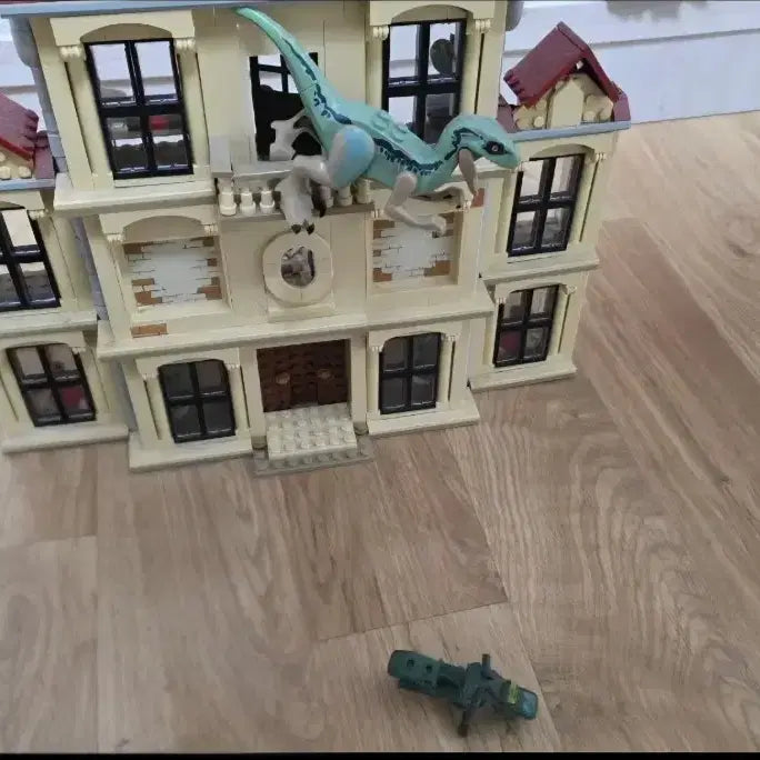 [BUNJANG] Lego Jurassic World 75930 Indoraptor Rampage at Lockwood Estate / 레고 쥬라기 월드 75930 (피규어 설명서  있음) 12일까지 구매시 스타워즈 키링 증정