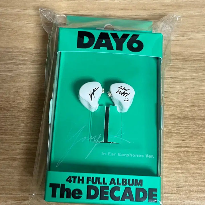 [BUNJANG] DAY6 DECAde In-Ear Album Young K Unsealed / 데이식스 데케이드 인이어 앨범 영케이 개봉