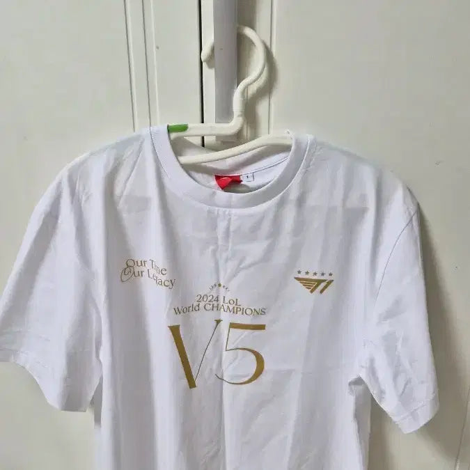 [BUNJANG] T1 2024 Worlds Victory V5 T-Shirt White / 새상품/보관만함] T1 2024 월즈 우승 기념 V5 티셔츠 화이트