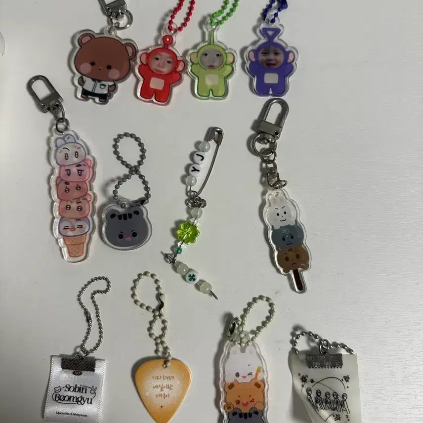 [BUNJANG] TXT (TOMORROW X TOGETHER) Member Keyring Bundle Set / 탈덕처분) 투바투 비공굿 키링 양도 수빈 연준 범규 태현 휴닝