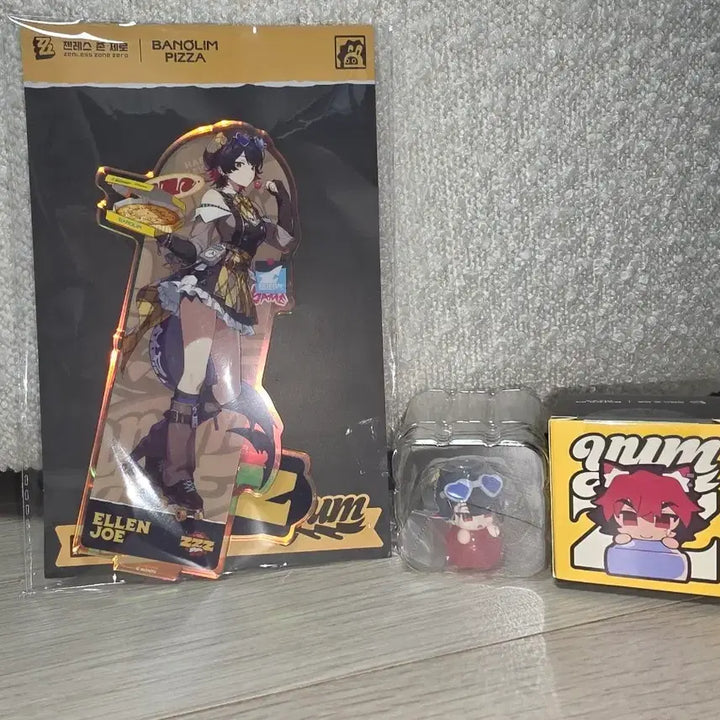 [BUNJANG] Zenless Zone Zero Banolim Pizza Collaboration Ellen Jo Acrylic Stand + Ellen Keycap Bundle Set / 젠레스 존 제로 반올림피자 콜라보 엘렌 조 아크릴 스탠드 + 엘렌 키캡 일괄 판매