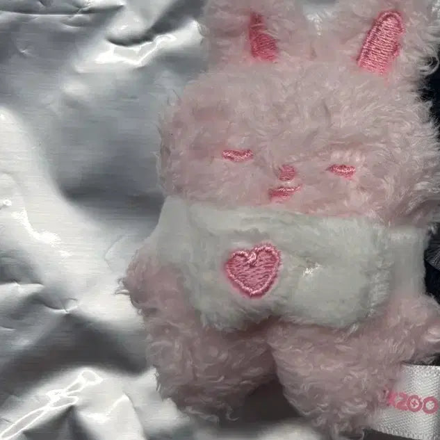 [BUNJANG] Stray Kids 6th Fan Meeting Micro Skizzo Strawberry Ribbit MD / 스키즈 6기 팬미팅 마이크로 스키주 딸기 리빗