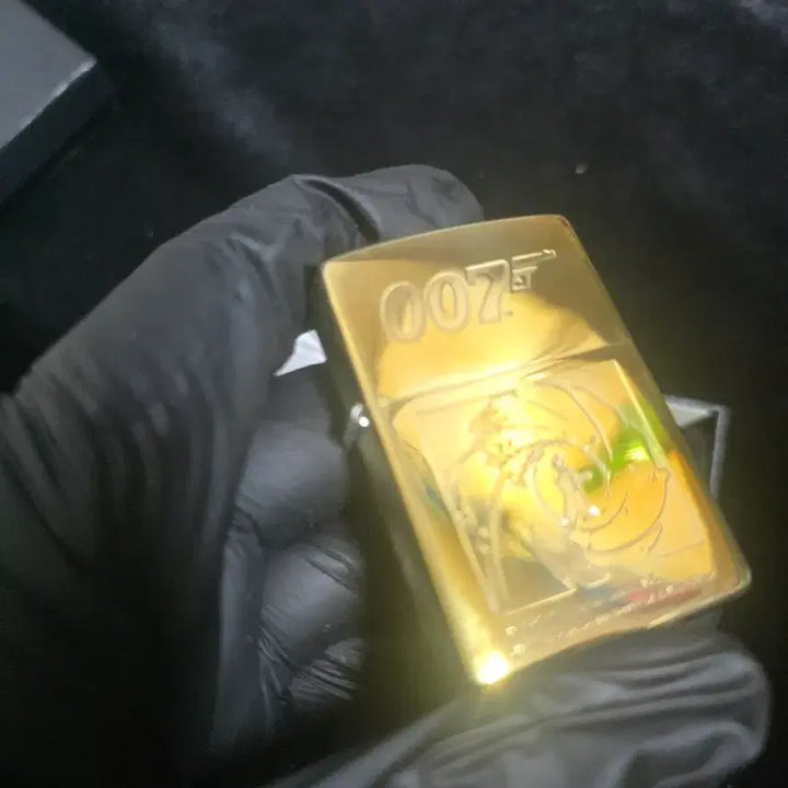 [BUNJANG] Zippo 007 James Bond Limited Edition Lighter Gold / 지포 007 제임스본드 한정판 라이터 골드 미국 현지에서만 판매