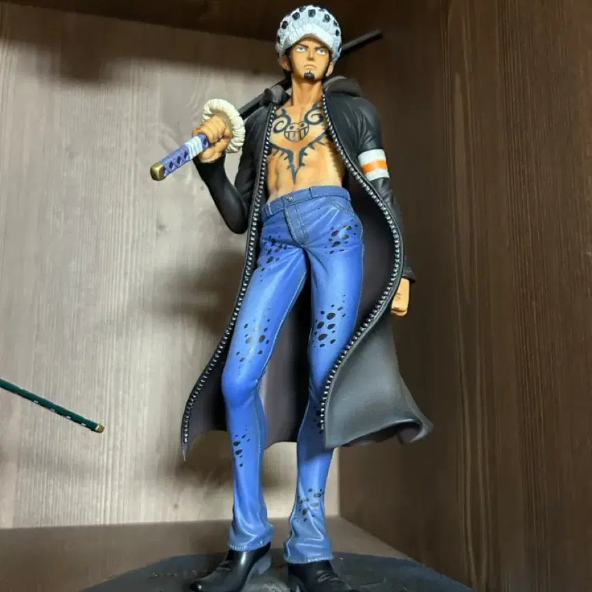[BUNJANG] One Piece Trafalgar Law POP Ver. 2 Figure / 원피스 트라팔가 로 pop ver.2 피규어