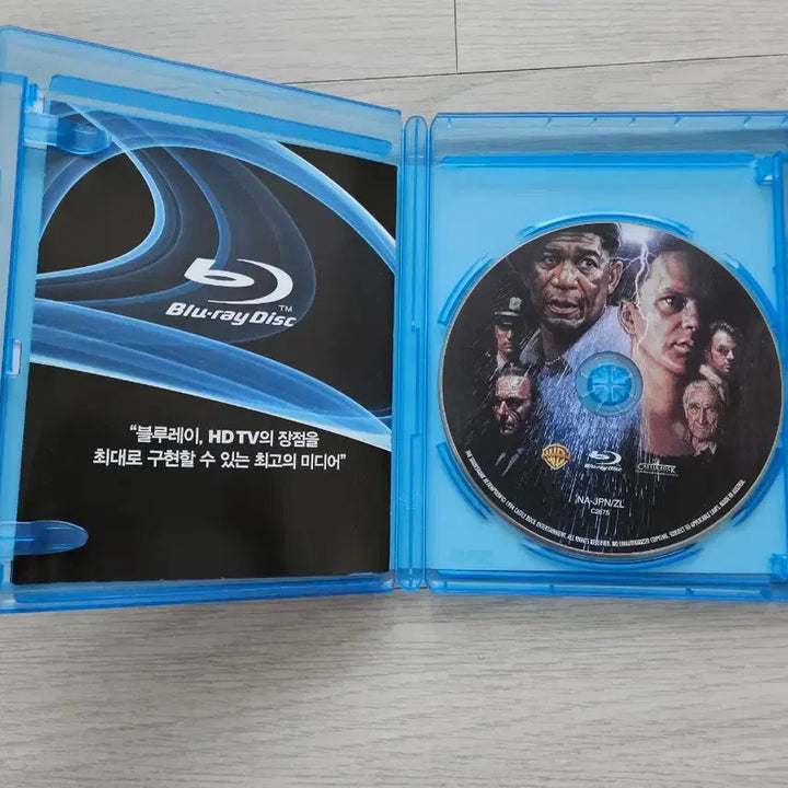 [BUNJANG] The Shawshank Redemption Blu-ray Korean Edition / 쇼생크 탈출 블루레이 한국어판