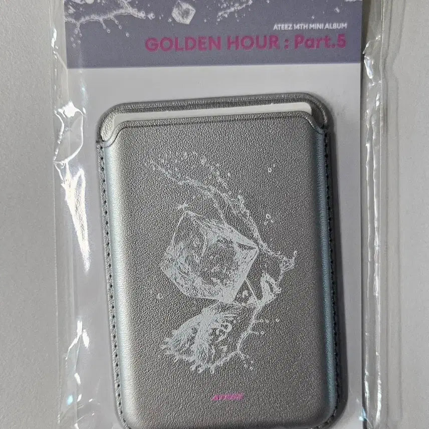 [BUNJANG] ATEEZ GOLDEN HOUR : Part.5 BAD MagSafe Card Holder (Unused) / 에이티즈 GOLDEN HOUR : Part.5 BAD 팝업 굿즈 MD 맥세이프(미사용 새상품)
