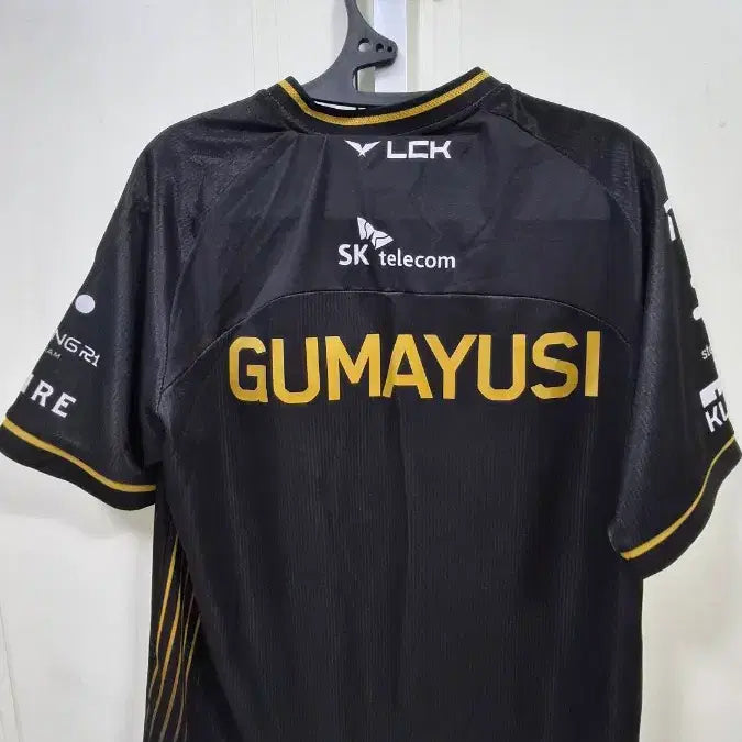 [BUNJANG] T1 2024 Home Uniform Jersey Gumayusi Marked (GOAL STUDIO) / M] 2024 T1 홈 유니폼 저지 구마유시 마킹 (골스튜디오/올나감 하자)