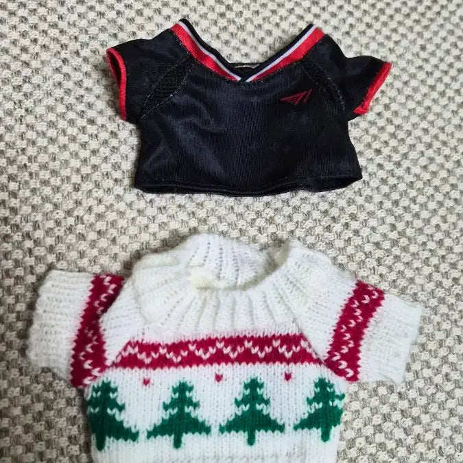 [BUNJANG] T1 Gumayusi 20cm Doll Red Jacket Edition + Bonus T-shirt and Knit / T1 공식 2025 구마유시 20cm 인형 (빨간 자켓) + 추가 티셔츠 및 니트 증정