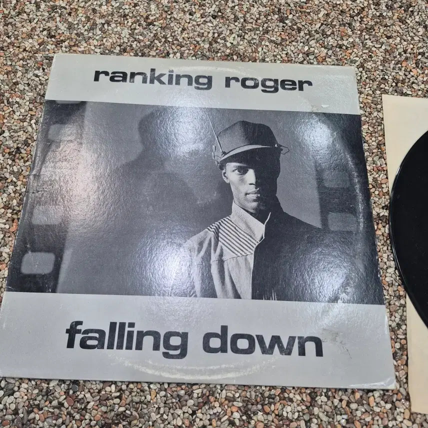 [BUNJANG] Ranking Roger Falling Down LP (Promotional Pressing) / LP 랭킹 로저 (홍보반)falling down