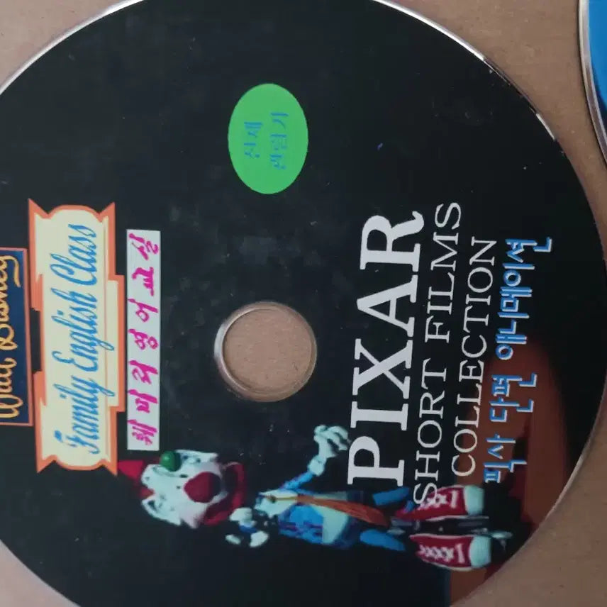 [BUNJANG] Pixar Short Animation Collection &amp; Disney Classics DVD Bundle / 픽사 단편 애니메이션 컬렉션 / 포카혼타스 / 미키 산타 구출 대작전 / 우주전사 버즈 / 볼트