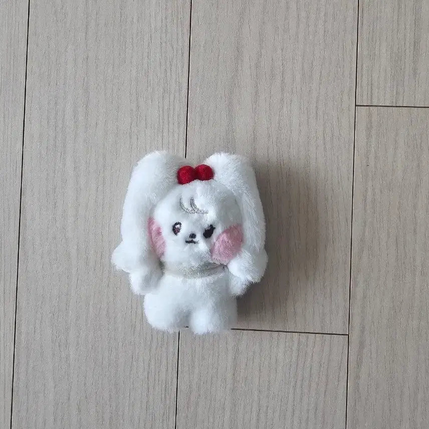 [BUNJANG] IVE MiniB 10cm Cherry Plush Doll / 아이브 미니브 체리인형