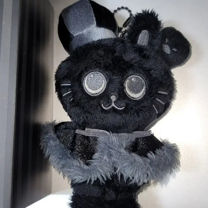 [BUNJANG] RIIZE Wonbin Tonnyangdeok Fame Go-yo-wa-pa-dong Exhibition Blacklilas Crown Accessory Doll 10cm MD Goods / 라이즈 원빈 토냥덕 페임 고요와 파동 전시회 블랙리라즈 왕관 악세사리인형10cm 엠디 굿즈