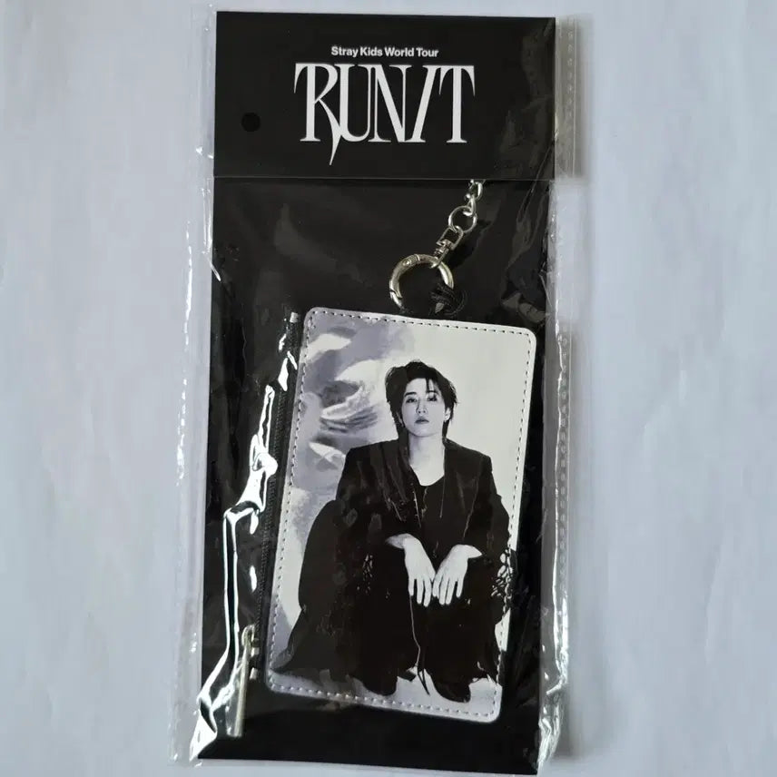 [BUNJANG] Stray Kids Run Away Card Holder Keyring Photocard Sealed / 스키즈 런잇 카드 홀더 키링 한 미개봉 새상품