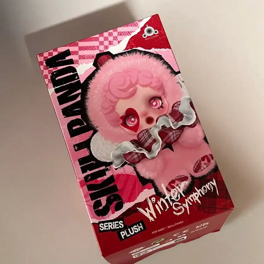 [BUNJANG] Pop Mart Skullpanda Winter Symphony Chocolate Hymn Doll Keychain / 정품 스컬판다 겨울교향곡 초콜릿찬송가 인형 키링 팝마트