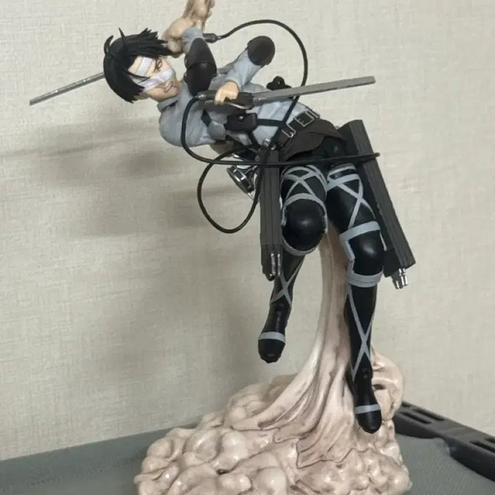 [BUNJANG] Attack on Titan Chōgeki no Iinkai Ichiban Kuji Levi &amp; Hange Bundle Set / (급처) 진격의 거인 땅울림 제일복권 리바이,한지