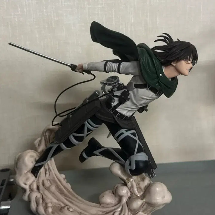 [BUNJANG] Attack on Titan Chōgeki no Iinkai Ichiban Kuji Levi &amp; Hange Bundle Set / (급처) 진격의 거인 땅울림 제일복권 리바이,한지