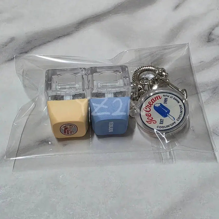 [BUNJANG] TXT Yeonjun Ice Cream Keycap Keyring / (연준) 아이스크림 키캡 키링