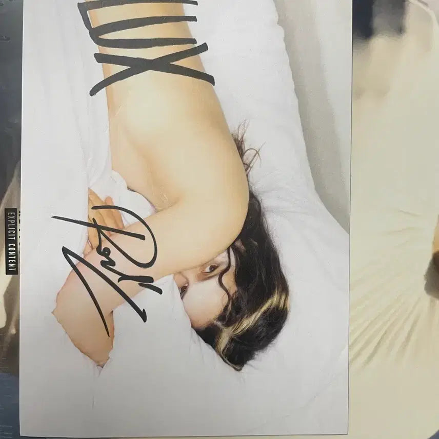 [BUNJANG] Rosalia Lux Autographed LP / 로살리아 Rosalia lux 싸인 lp