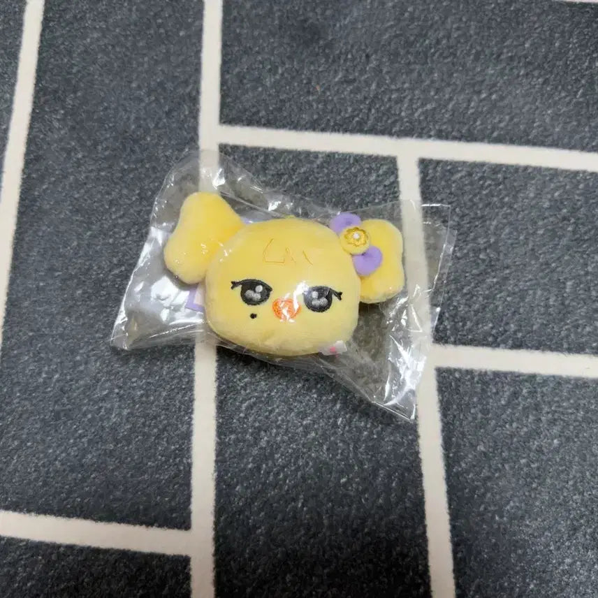 [BUNJANG] IVE Rei Naori Face Keyring (Sealed) / 미개봉) 아이브 미니브 나오리 레이 페이스키링