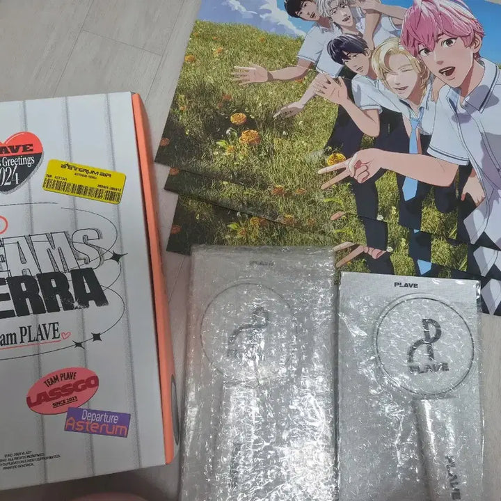 [BUNJANG] PLAVE Bundle Set (Posters, Slogan, Birthday Cafe Goods) / 플레이브 굿즈 일괄 판매 (포스트/종이슬로건/생일카페)